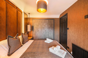 Photo 11- click for photo gallery